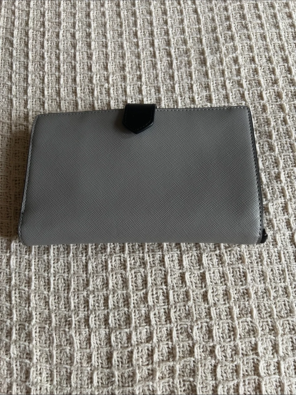 kate spade Two-Tone Gray and White Saffiano Zip Wallet